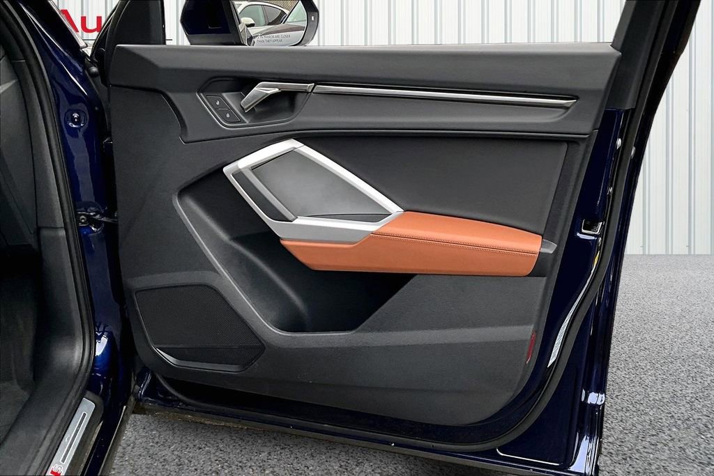 Used 2025 Audi Q3 2.0T Premium w/ Convenience Package image 28