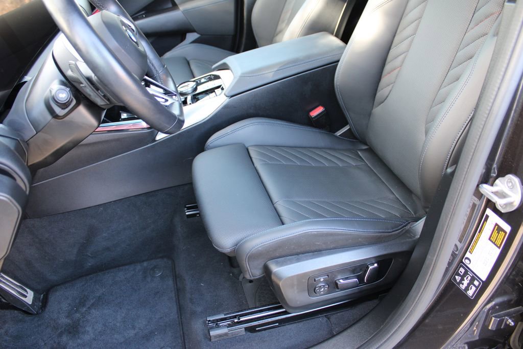 Used 2025 BMW X3 xDrive30i w/ Premium Package image 25