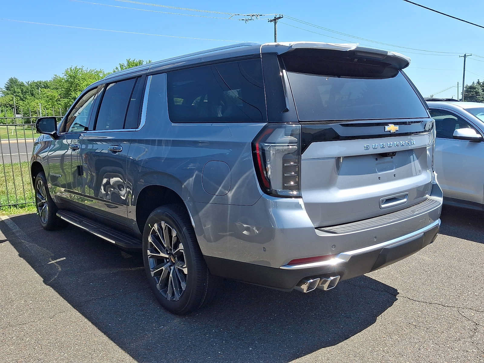 New 2026 Chevrolet Suburban High Country w/ Sun And Tow Package AWD/4WD image 4