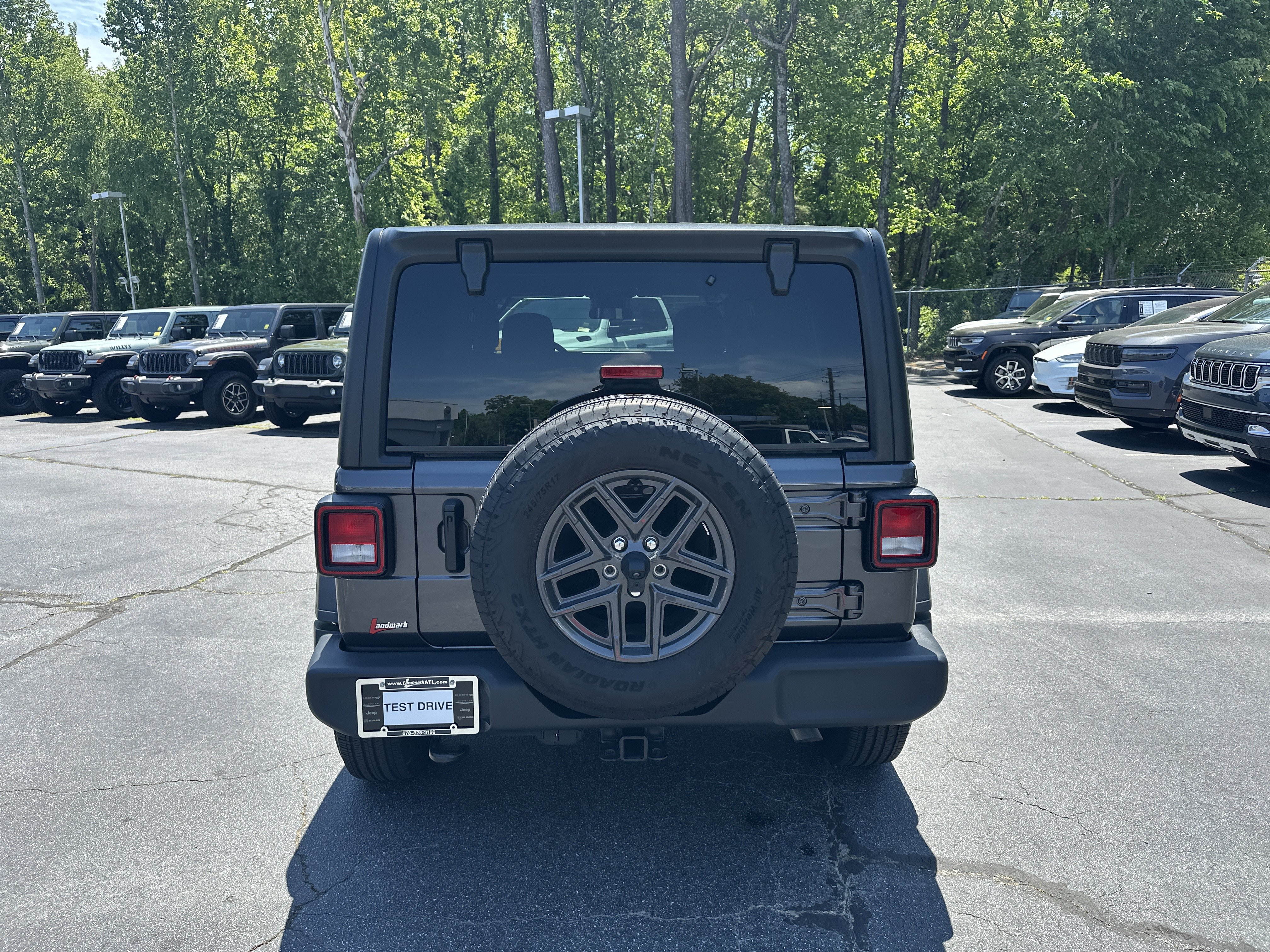 Used 2024 Jeep Wrangler Unlimited Sport AWD/4WD image 8