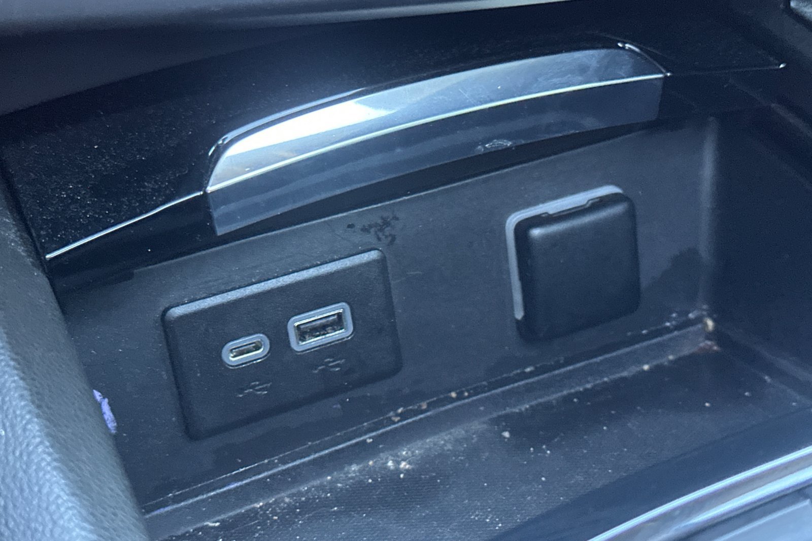 Used 2021 Buick Envision Essence FWD image 32