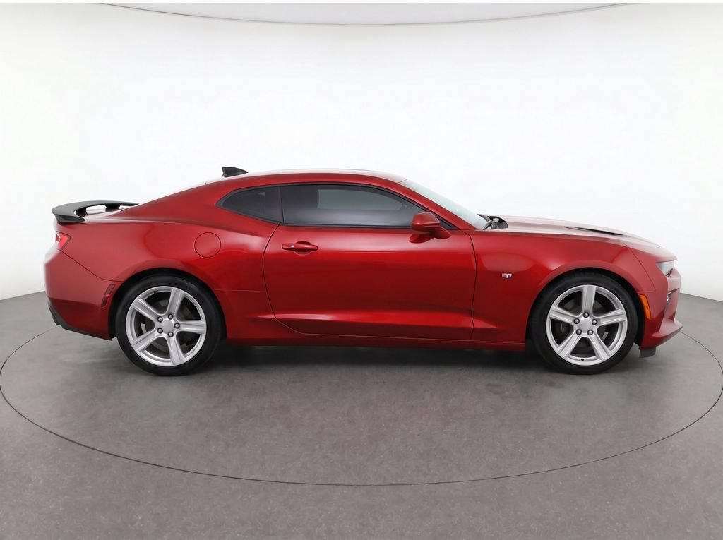 Used 2016 Chevrolet Camaro LT RWD image 8