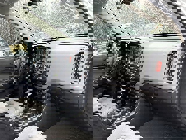 Used 2022 Chevrolet Colorado W/T w/ Custom Special Edition image 20