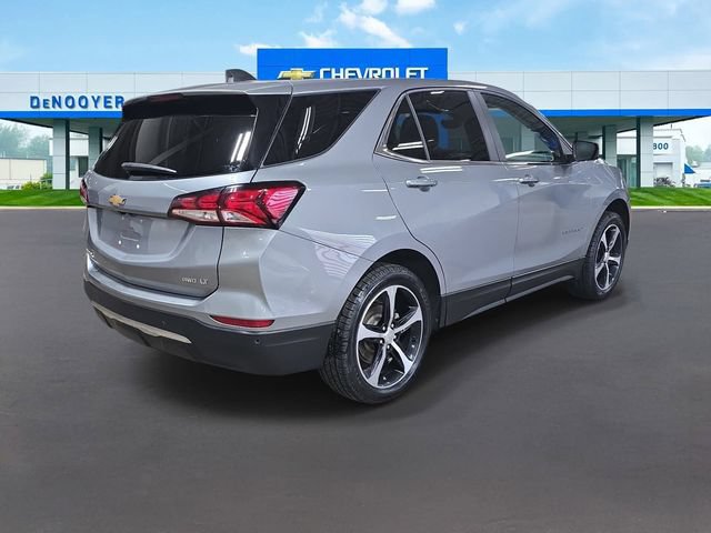Used 2024 Chevrolet Equinox LT AWD/4WD image 9