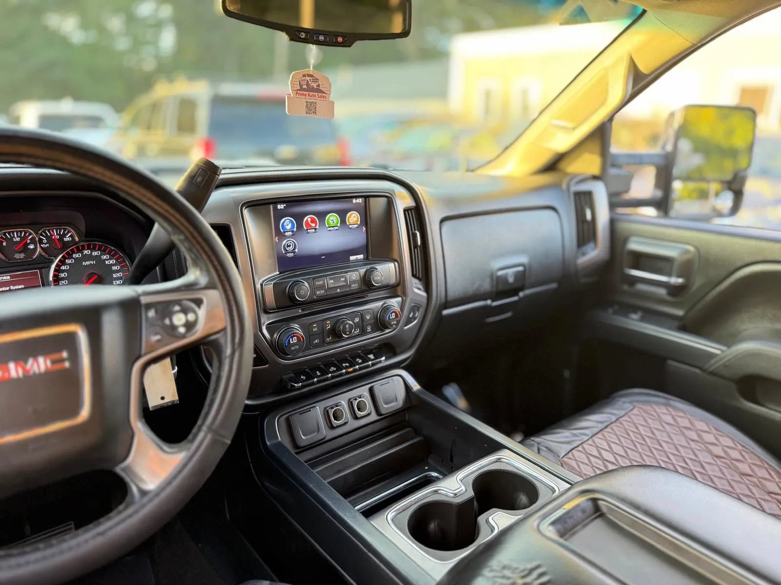 Used 2015 GMC Sierra 2500 SLE w/ All-Terrain HD Package AWD/4WD image 22