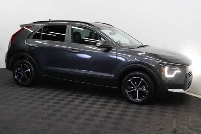 Used 2024 Kia Niro EX FWD image 3