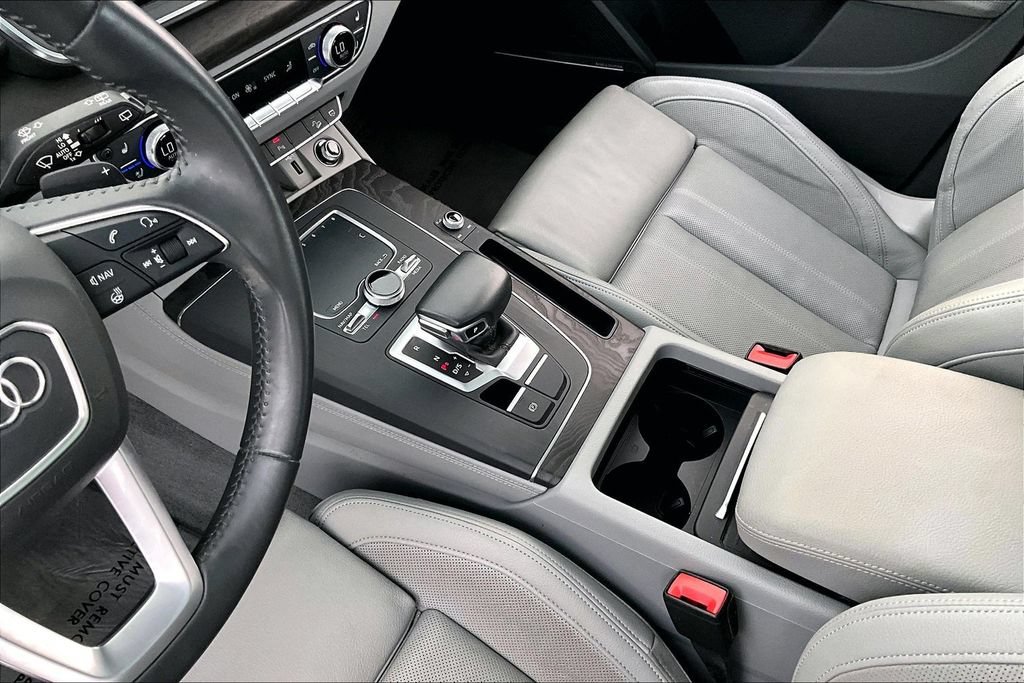 Used 2020 Audi Q5 Prestige w/ Prestige Package AWD/4WD image 18