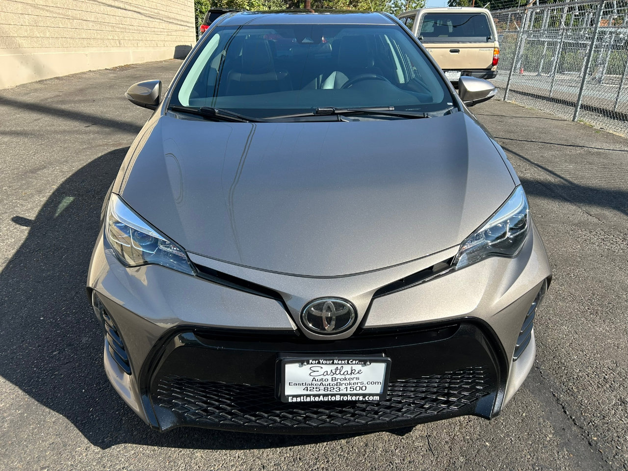 Used 2019 Toyota Corolla XSE image 2