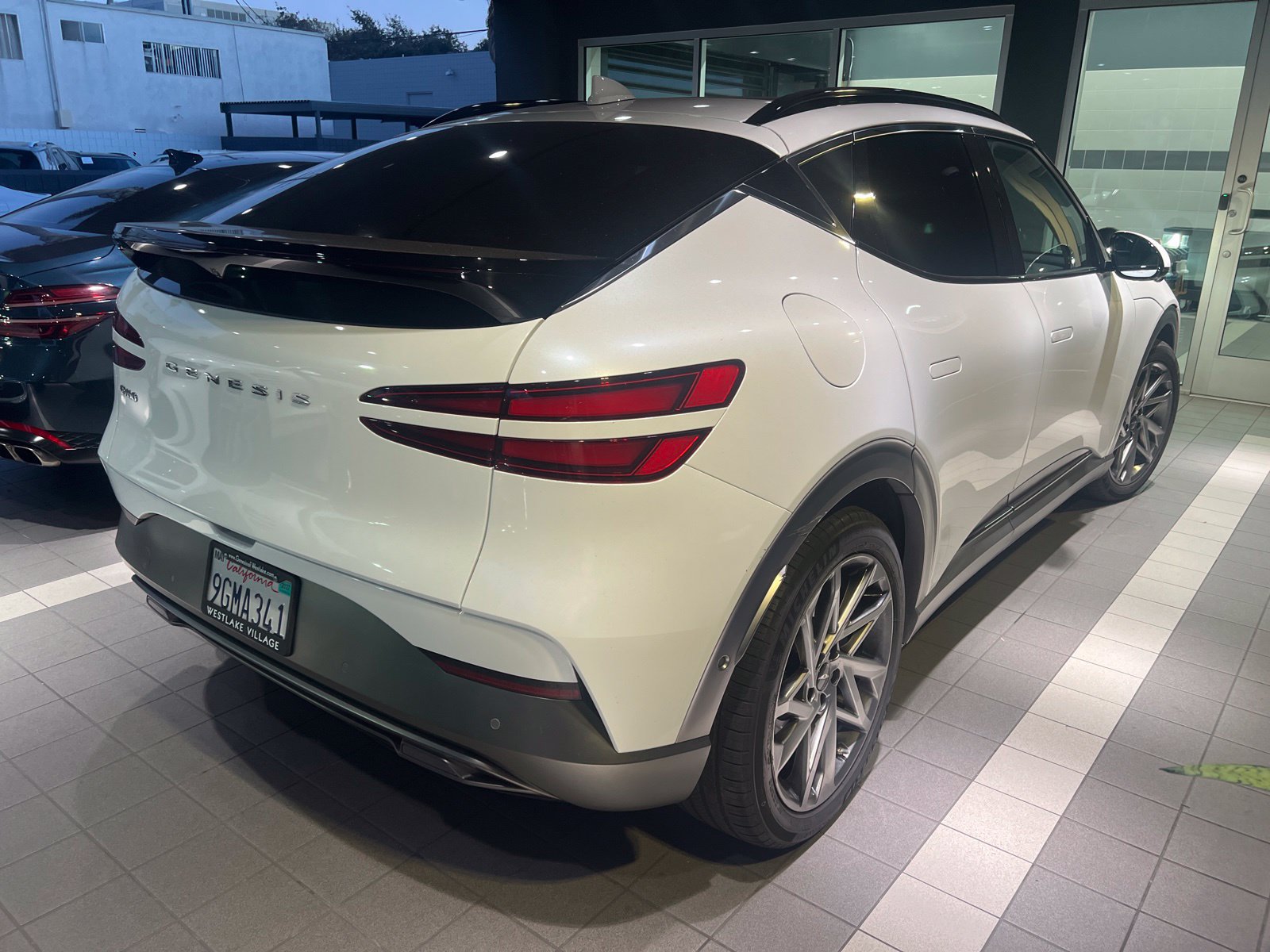 Used 2023 Genesis GV60 Advanced AWD/4WD image 5