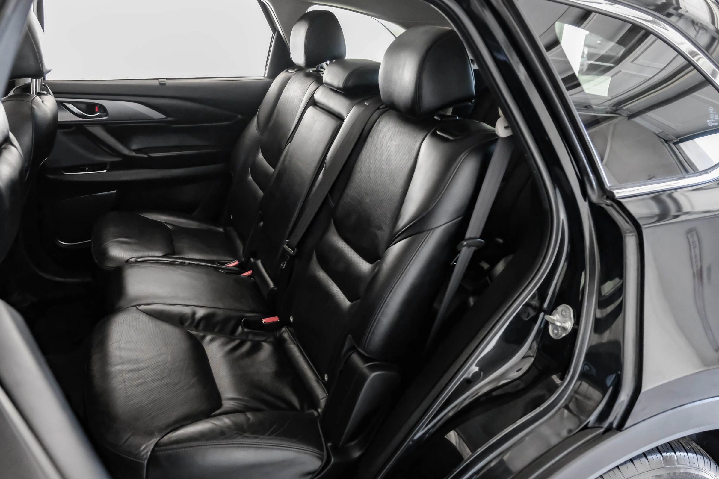 Used 2018 MAZDA CX-9 Touring w/ Touring Premium Package image 39