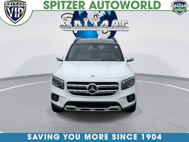 Used 2021 Mercedes-Benz GLB 250 4MATIC w/ Premium Package image 4