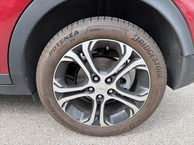 Used 2017 Chevrolet Bolt Premier w/ Driver Confidence II Package image 11