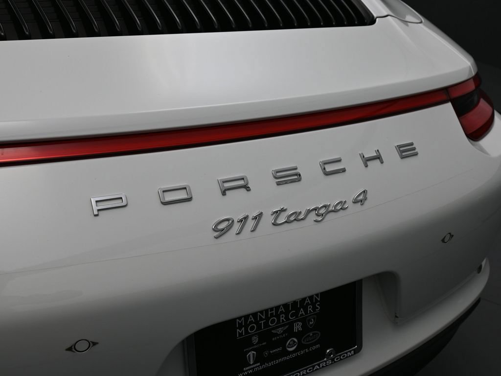 Certified 2019 Porsche 911 Targa 4 AWD/4WD image 15