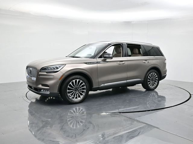 Used 2020 Lincoln Aviator Reserve w/ Equipment Group 201A image 6