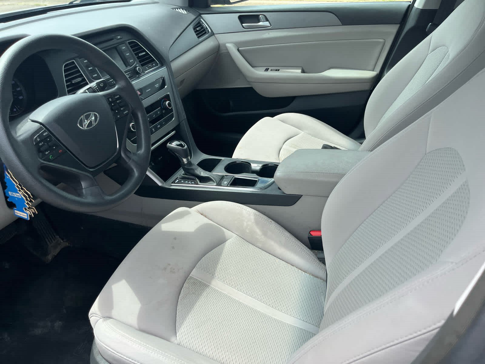 Used 2015 Hyundai Sonata SE w/ Option Group 09 FWD image 9