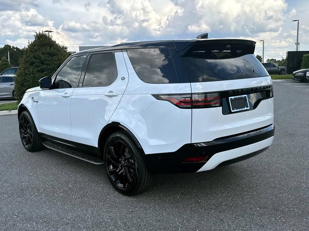 Used 2025 Land Rover Discovery Dynamic SE AWD/4WD image 4