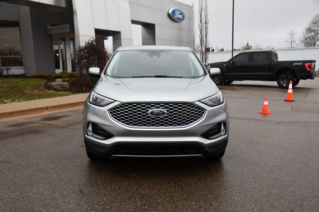 Used 2024 Ford Edge SEL w/ Convenience Package image 10