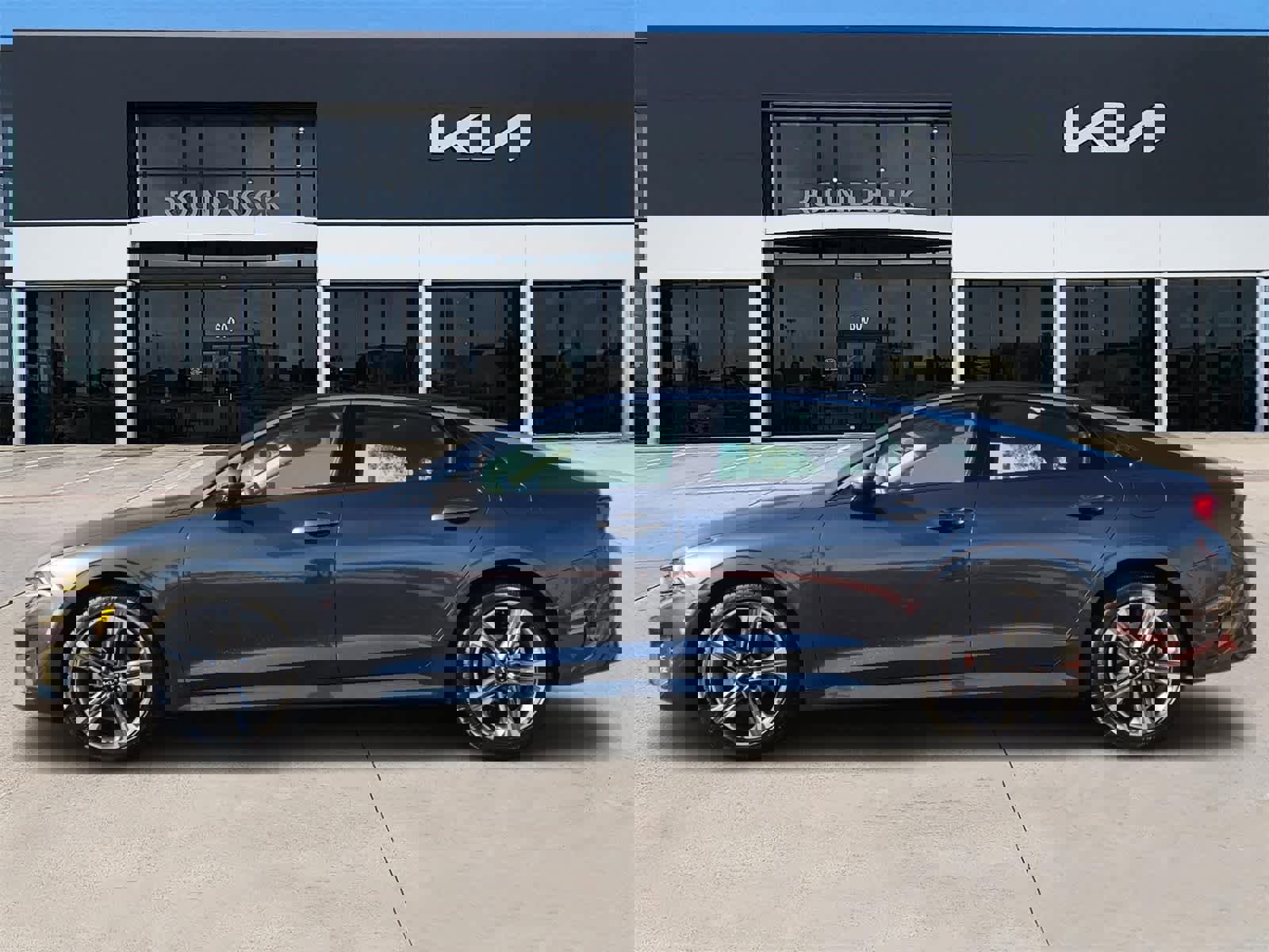 Used 2023 Kia K5 EX image 4