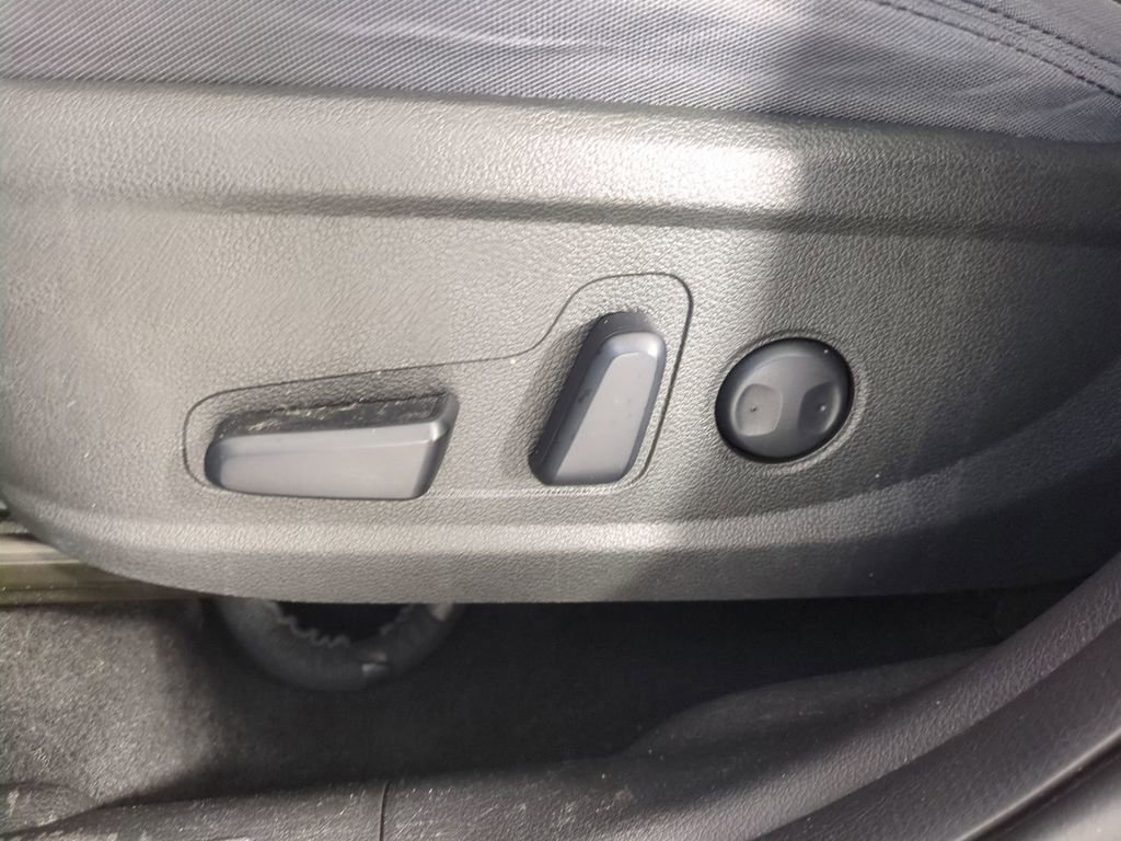 Used 2023 Hyundai Santa Fe SEL image 23