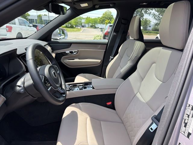 Used 2026 Volvo XC90 B5 Plus w/ Protection Package Premier AWD/4WD image 9