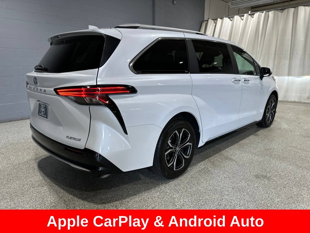 Certified 2025 Toyota Sienna Platinum AWD/4WD image 3