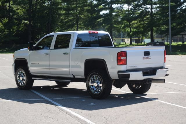 Used 2019 GMC Sierra 2500 Denali w/ Duramax Plus Package AWD/4WD image 22