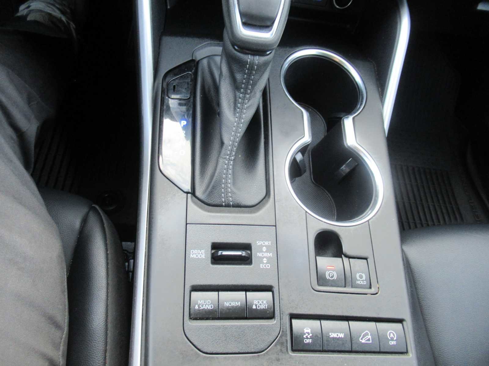 Used 2022 Toyota Highlander XLE image 30