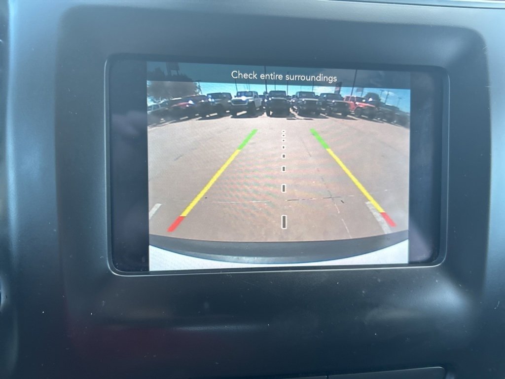 Used 2019 Jeep Cherokee Latitude w/ Cold Weather Group image 11