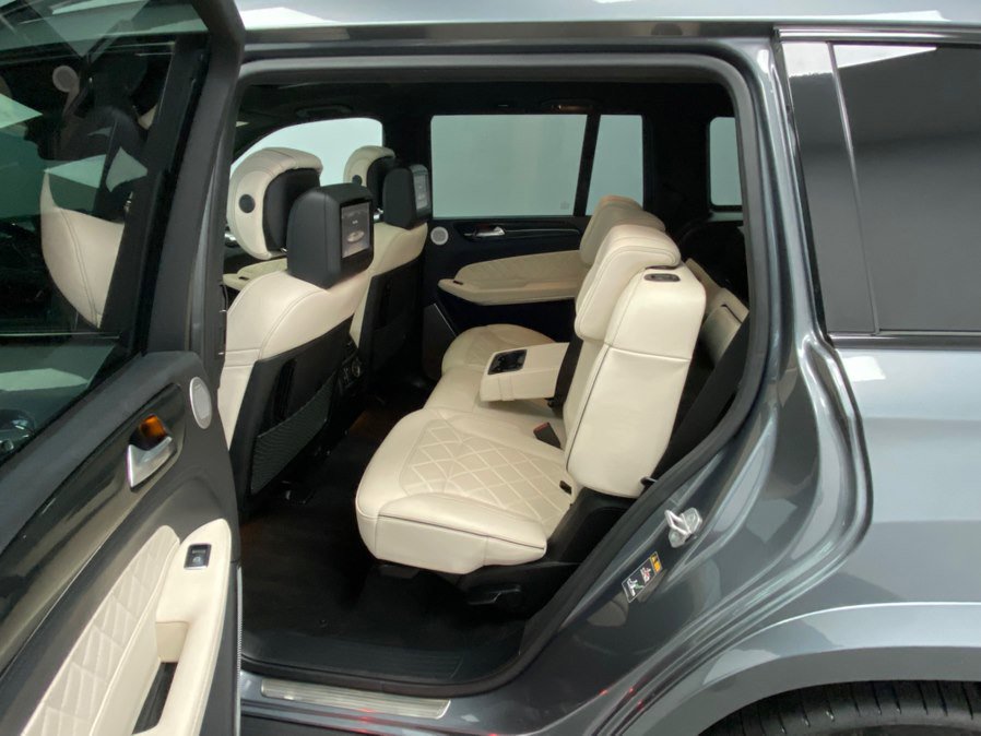 Used 2018 Mercedes-Benz GLS 550 4MATIC image 35