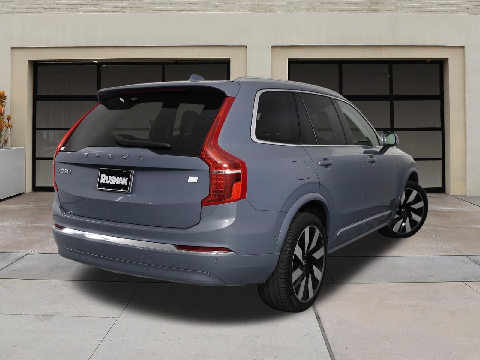 Used 2023 Volvo XC90 T8 Ultimate AWD/4WD image 4