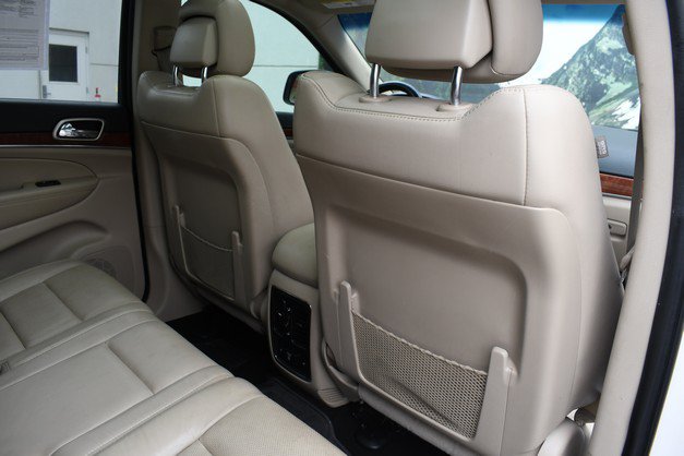 Used 2012 Jeep Grand Cherokee Limited w/ Luxury Group II AWD/4WD image 28