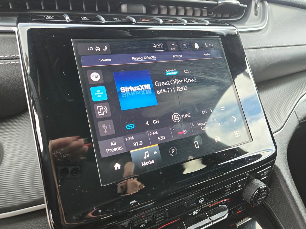 Used 2024 Jeep Grand Cherokee L Laredo image 18