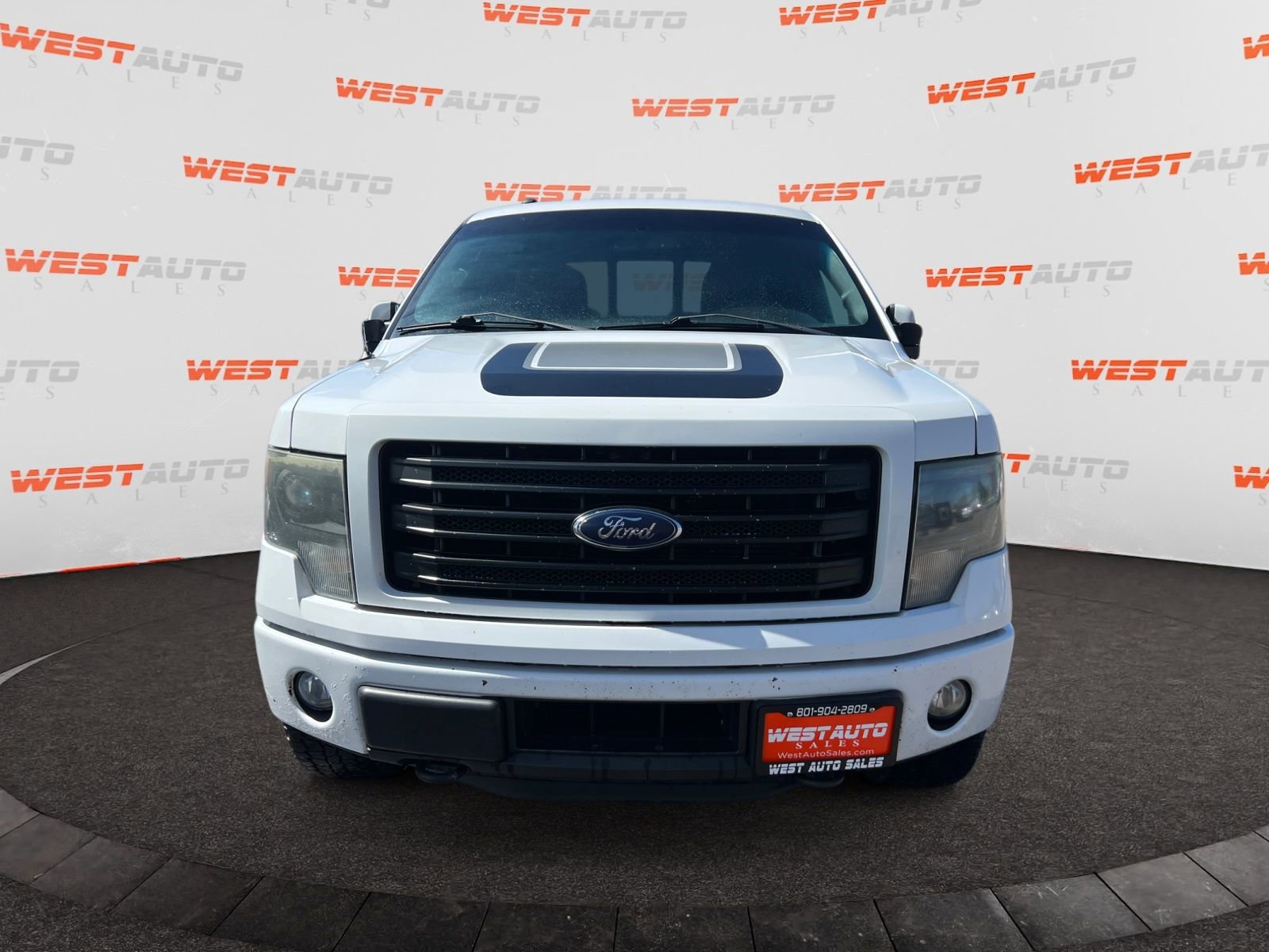 Used 2014 Ford F150 FX4 w/ Equipment Group 402A Luxury image 8