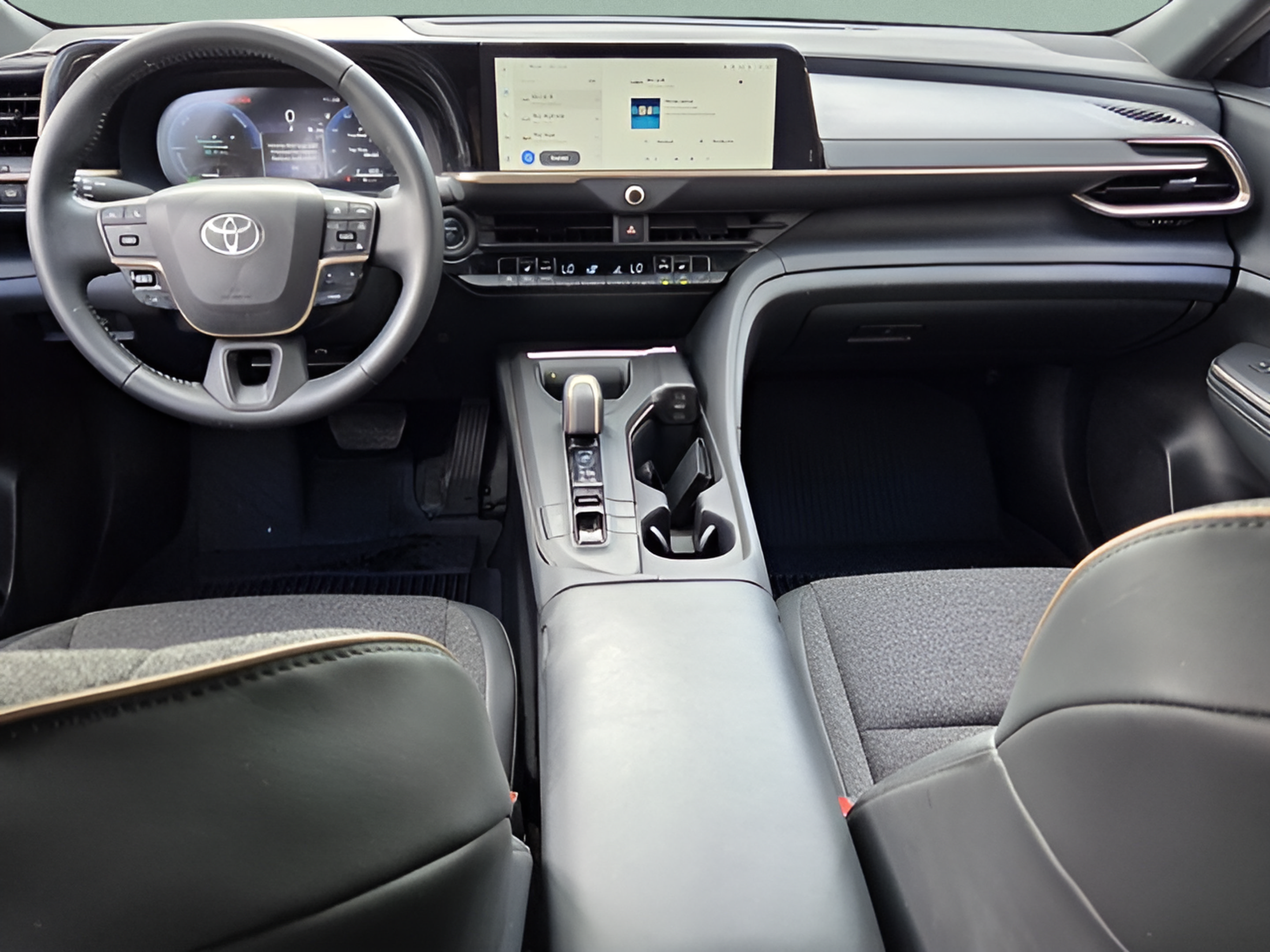 Used 2023 Toyota Crown AWD/4WD image 12