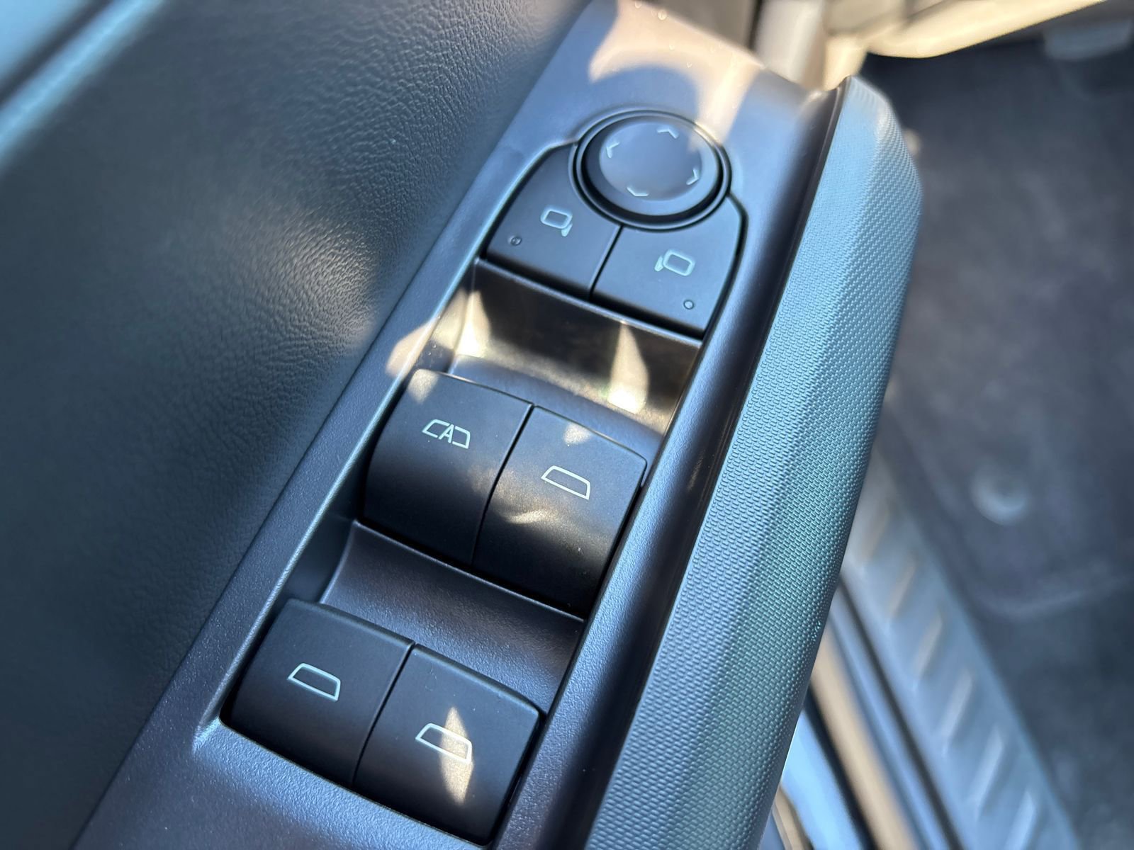 New 2026 GMC Canyon Elevation w/ Convenience Package RWD image 19