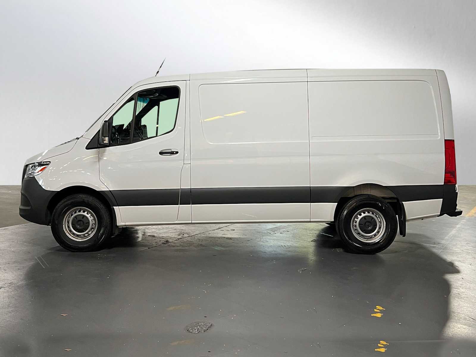 Used 2025 Mercedes-Benz Sprinter 2500 image 6