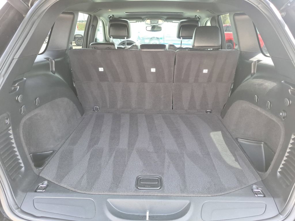 Used 2021 Jeep Grand Cherokee Limited image 7