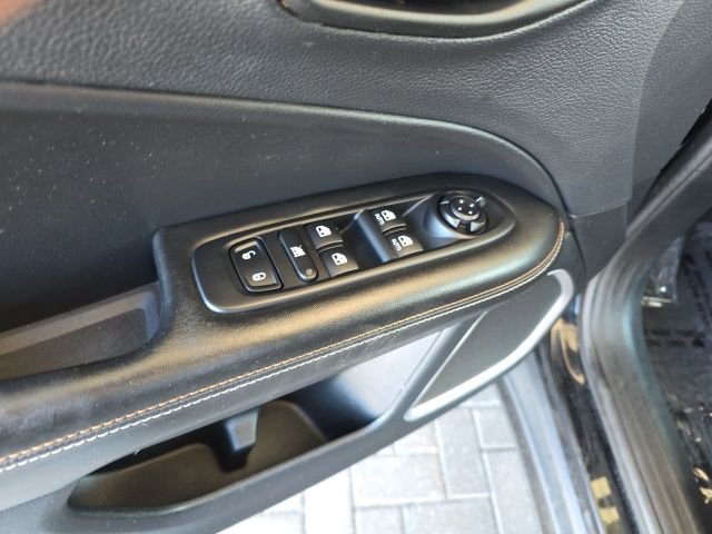Used 2018 Jeep Compass Latitude w/ Cold Weather Group AWD/4WD image 20