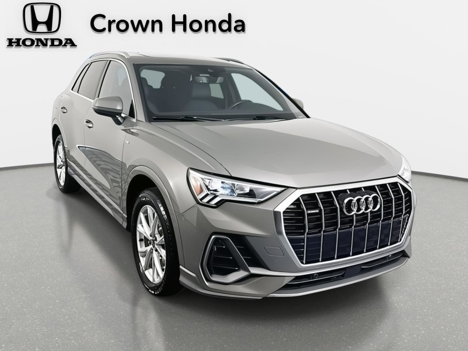 Used 2024 Audi Q3 2.0T Premium