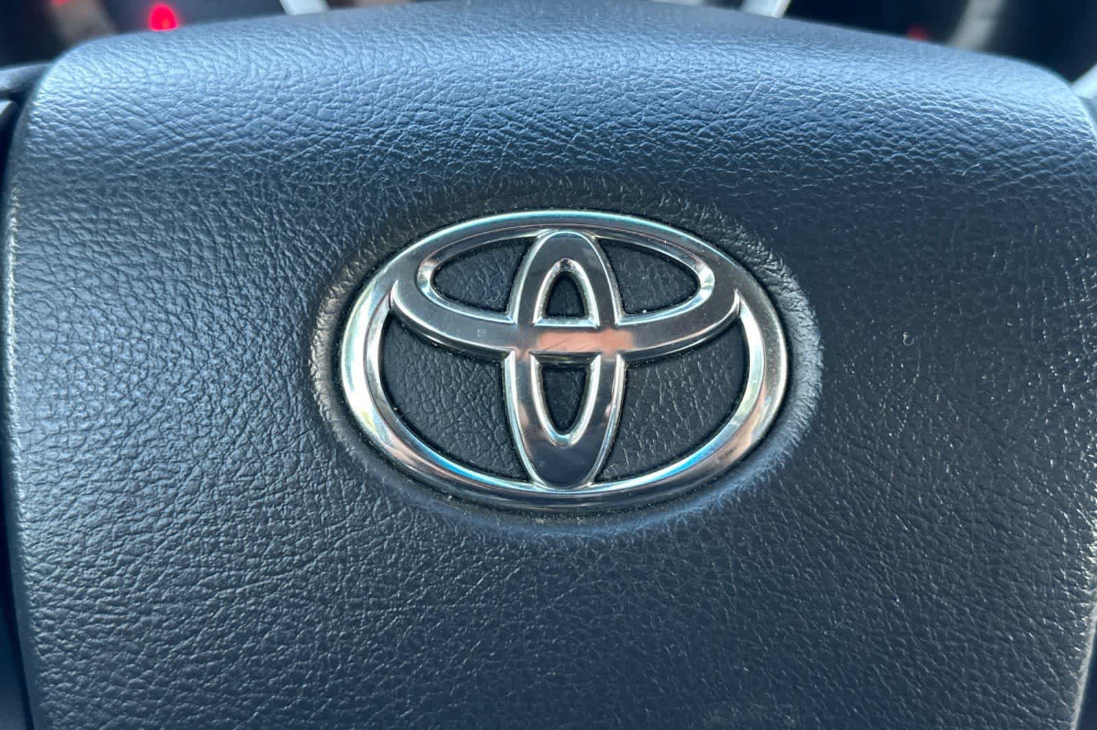 Used 2012 Toyota Tacoma 2WD Regular Cab image 32