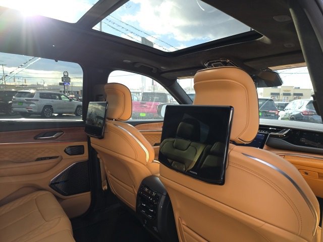 Used 2024 Jeep Grand Cherokee L Summit image 58