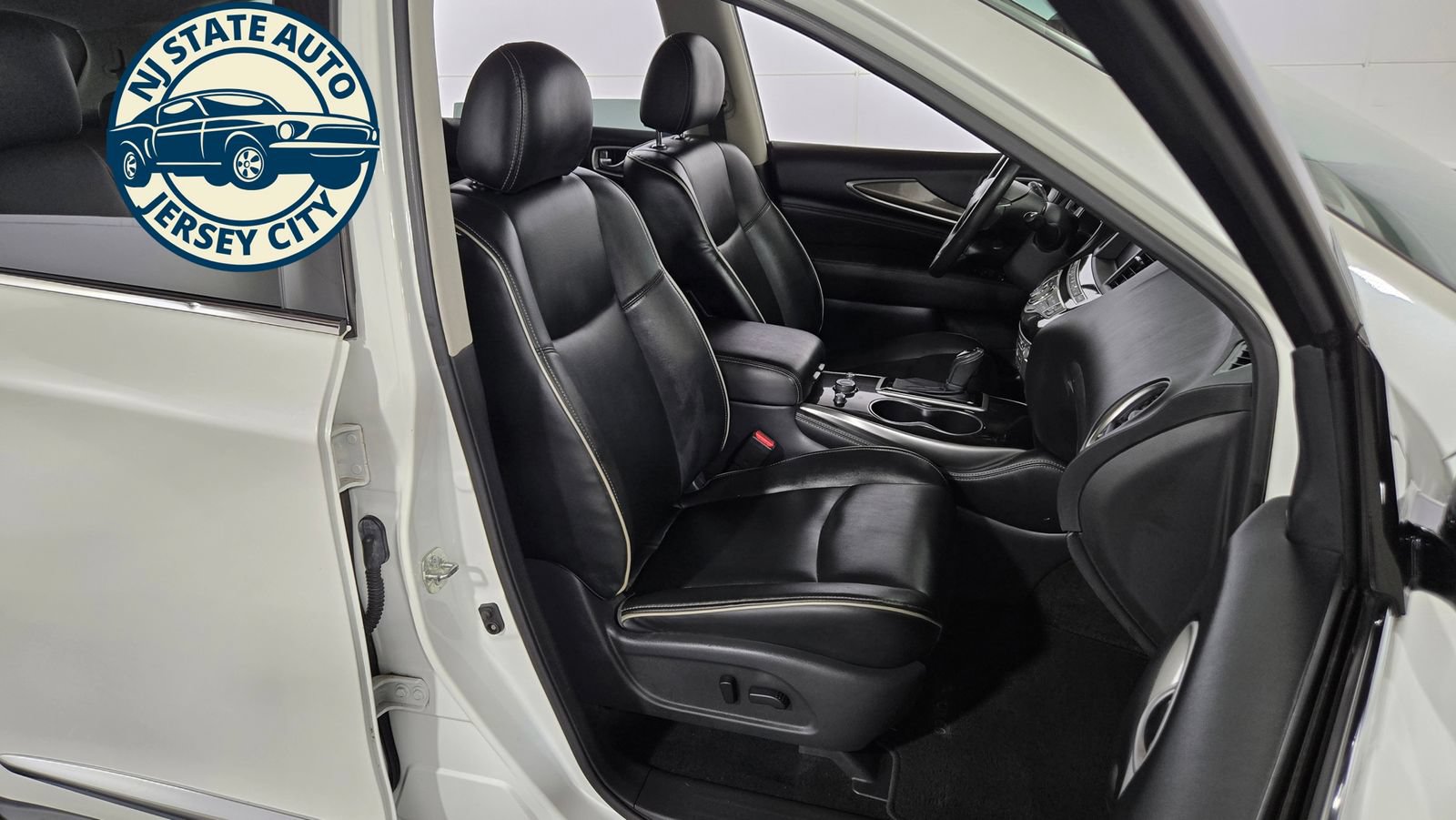 Used 2019 INFINITI QX60 Pure AWD/4WD image 42