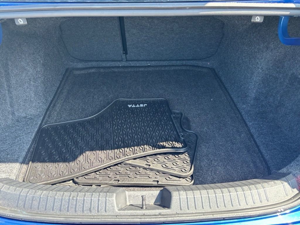 Used 2023 Volkswagen Jetta SE image 28