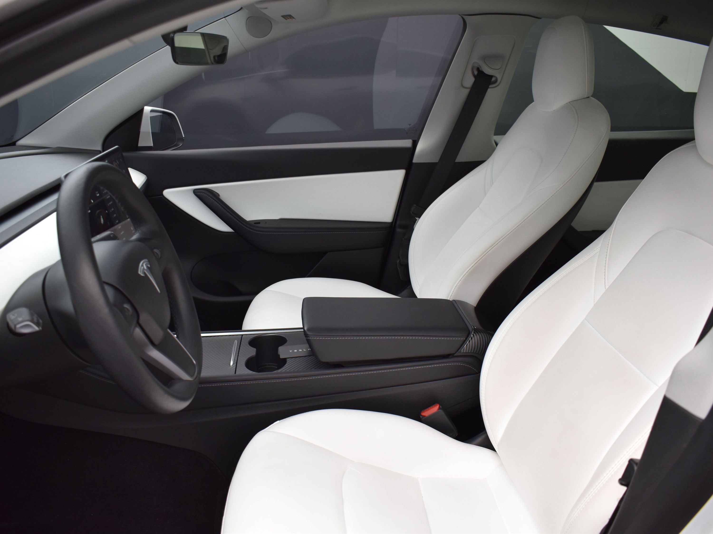 Used 2021 Tesla Model Y Long Range image 9