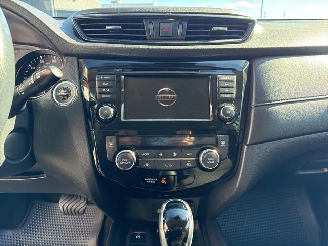 Used 2019 Nissan Rogue SV w/ Premium Package image 19