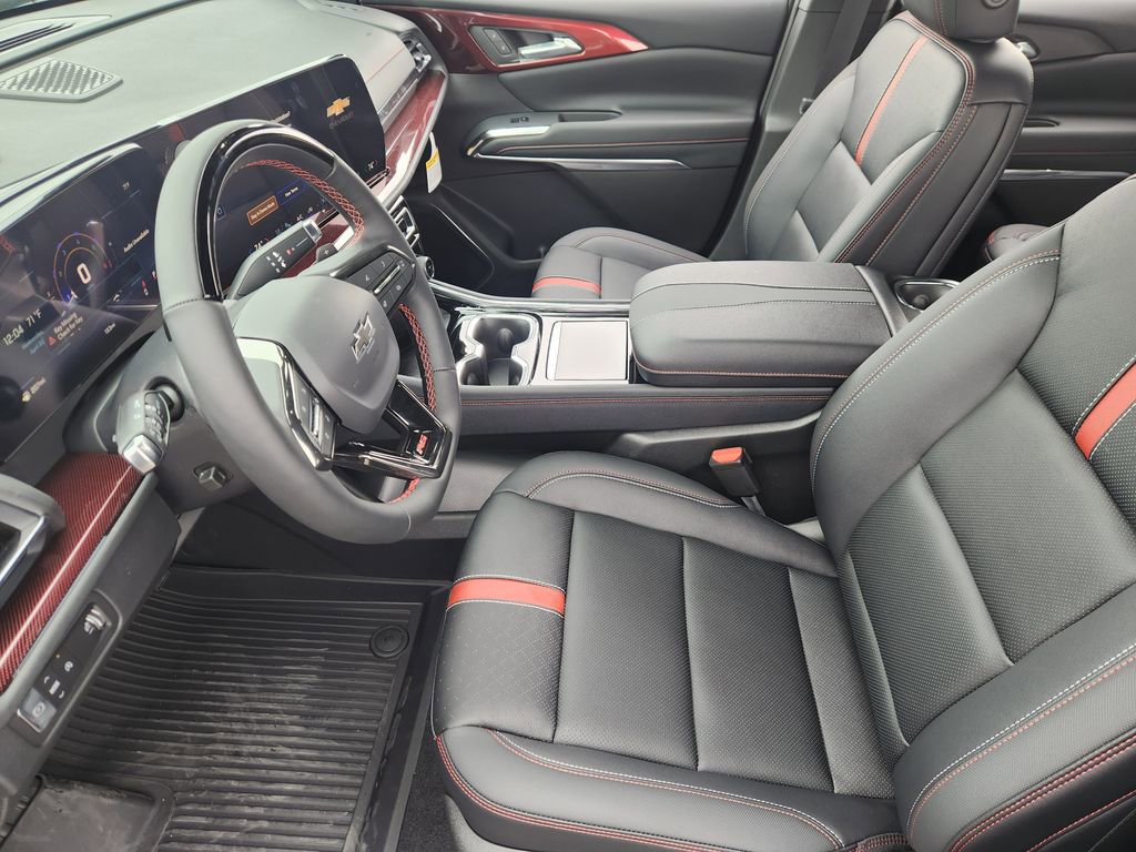 New 2026 Chevrolet Traverse RS w/ LPO, Floor Liner Package FWD image 10
