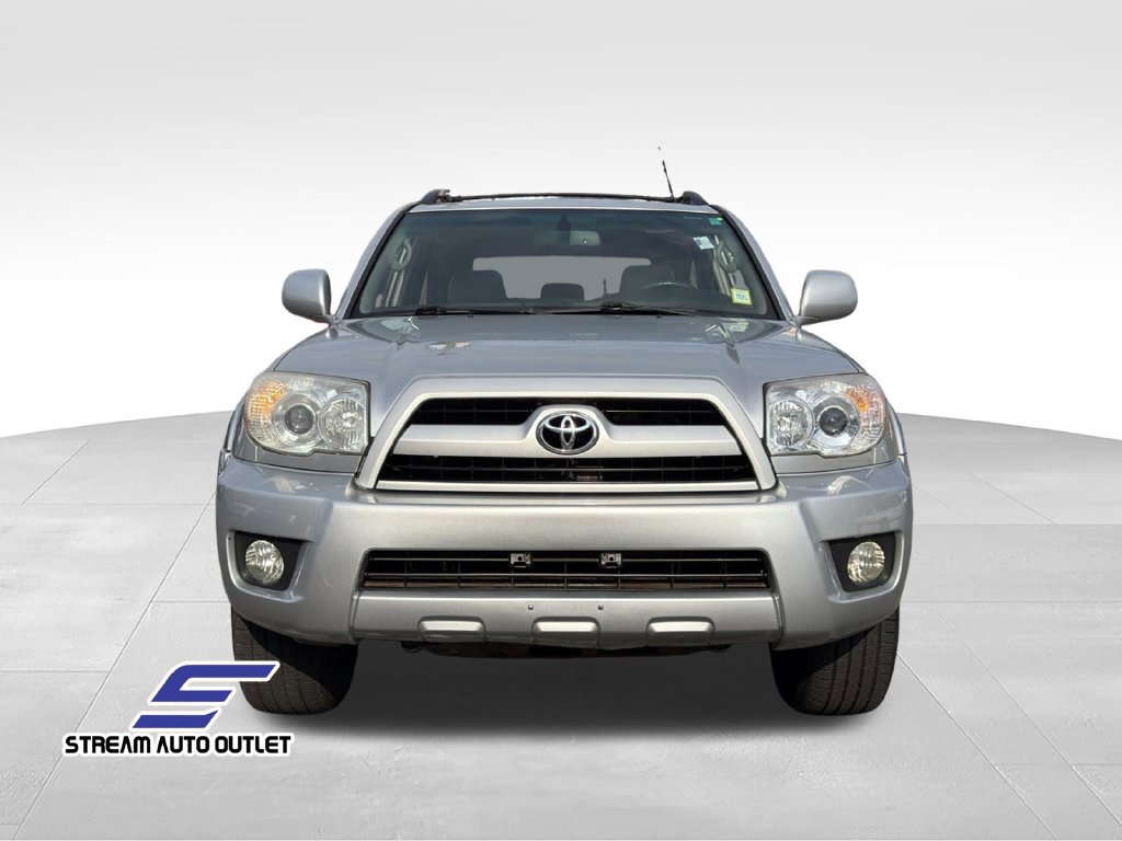 Used 2007 Toyota 4Runner Limited AWD/4WD image 2