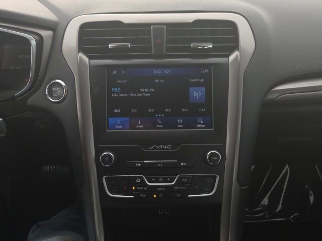 Used 2019 Ford Fusion SE image 25