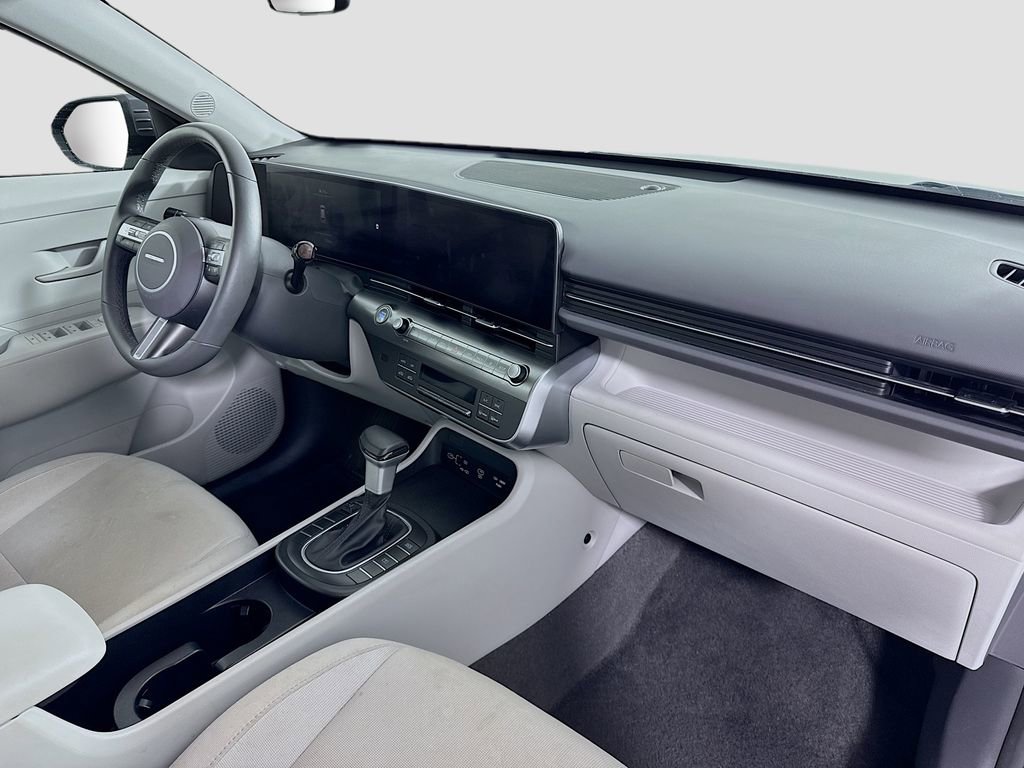 Used 2025 Hyundai Kona SEL image 30