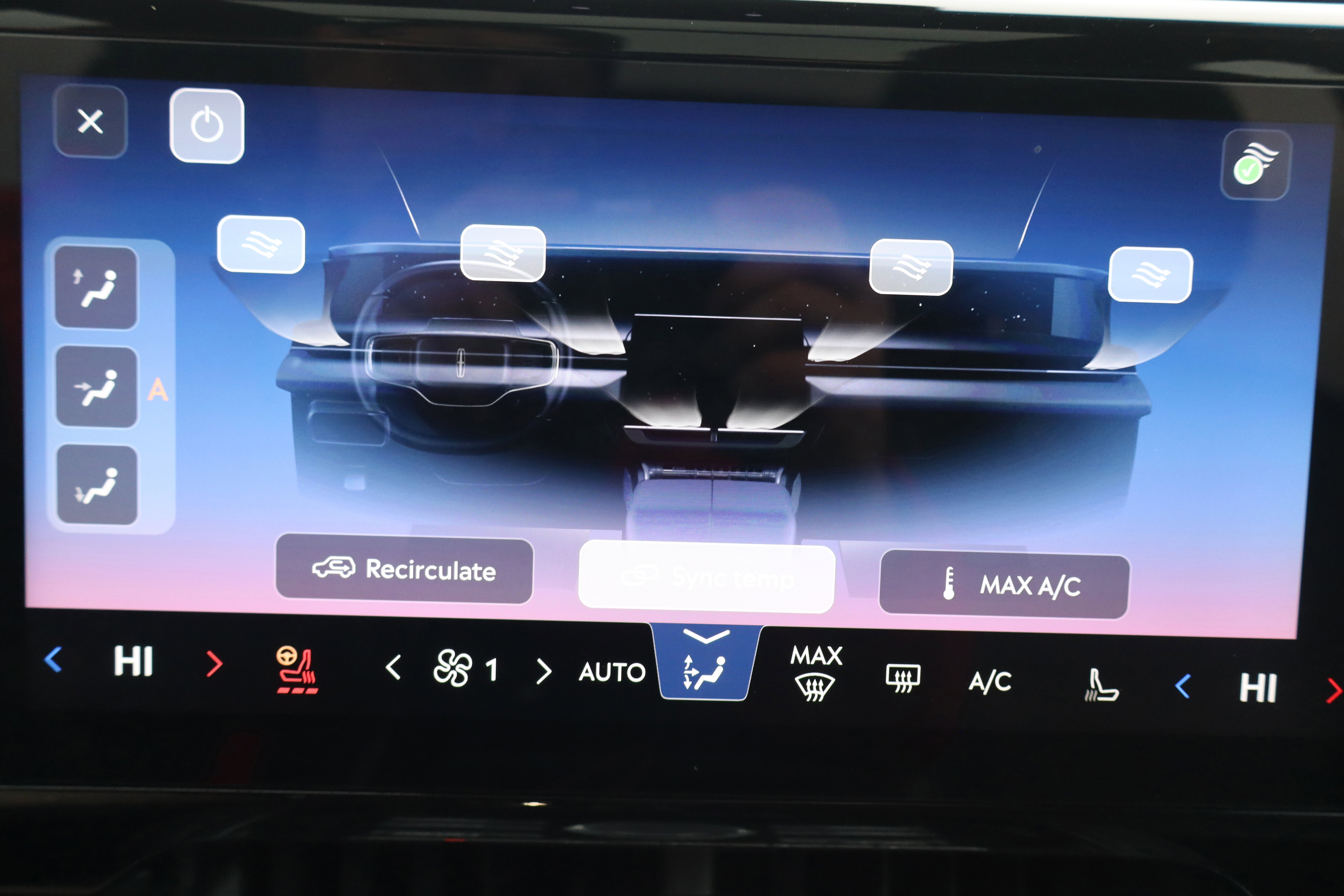 Used 2024 Lincoln Nautilus Reserve w/ Equipment Group 202A image 20